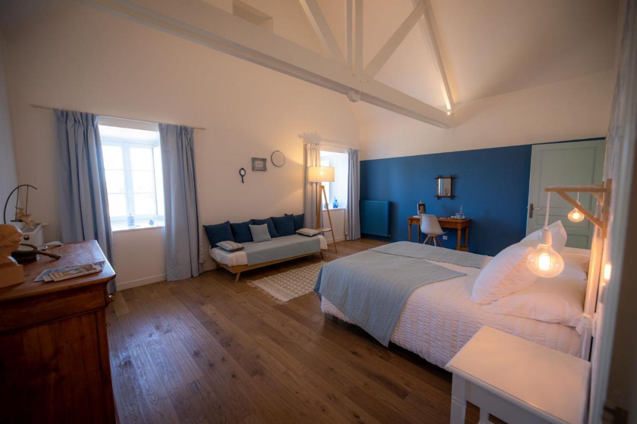 Au Manoir Des Loges Bed and Breakfast Quettreville-sur-Sienne Exteriör bild