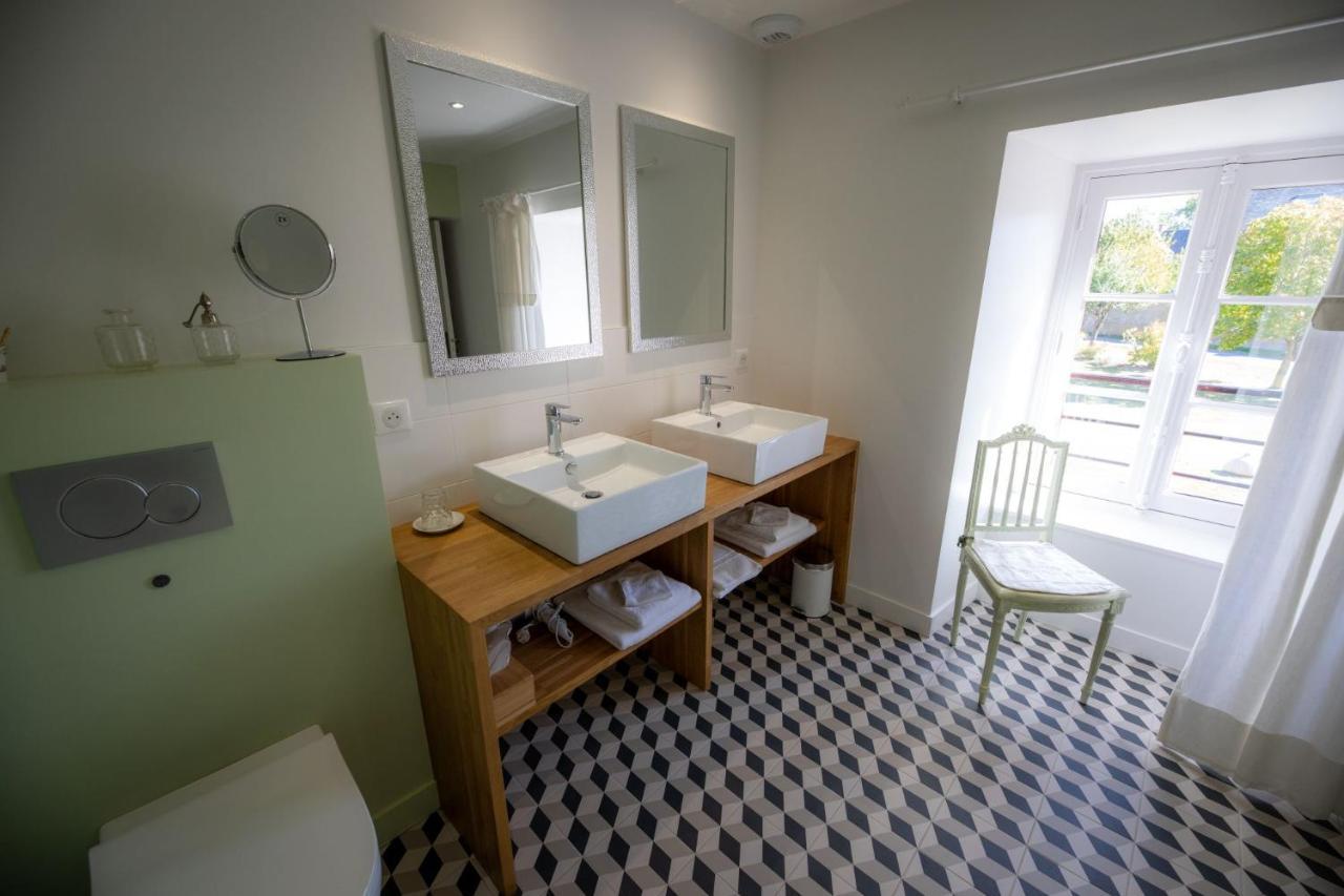 Au Manoir Des Loges Bed and Breakfast Quettreville-sur-Sienne Exteriör bild