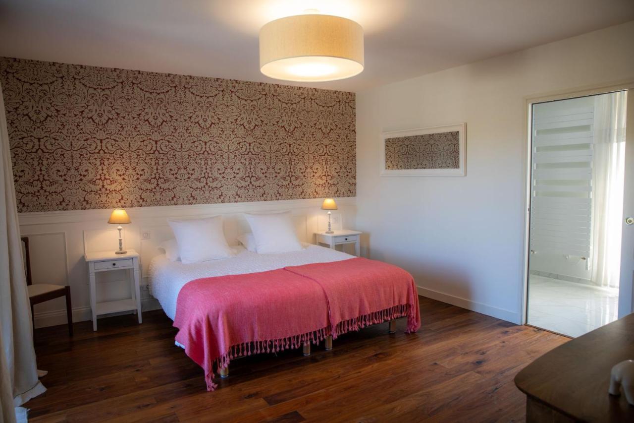 Au Manoir Des Loges Bed and Breakfast Quettreville-sur-Sienne Exteriör bild