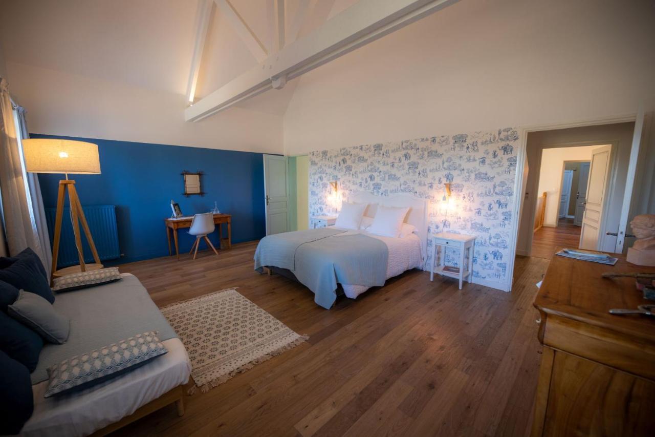 Au Manoir Des Loges Bed and Breakfast Quettreville-sur-Sienne Exteriör bild